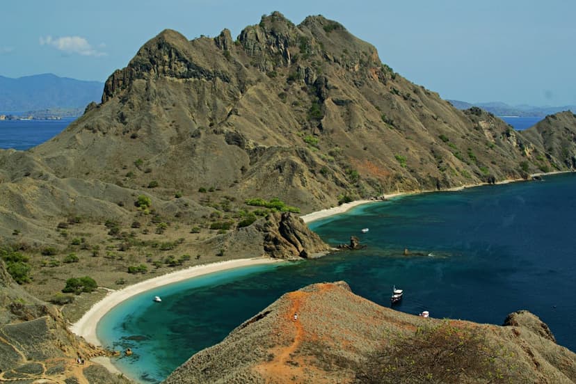 Aman Indonesia: Java & Komodo