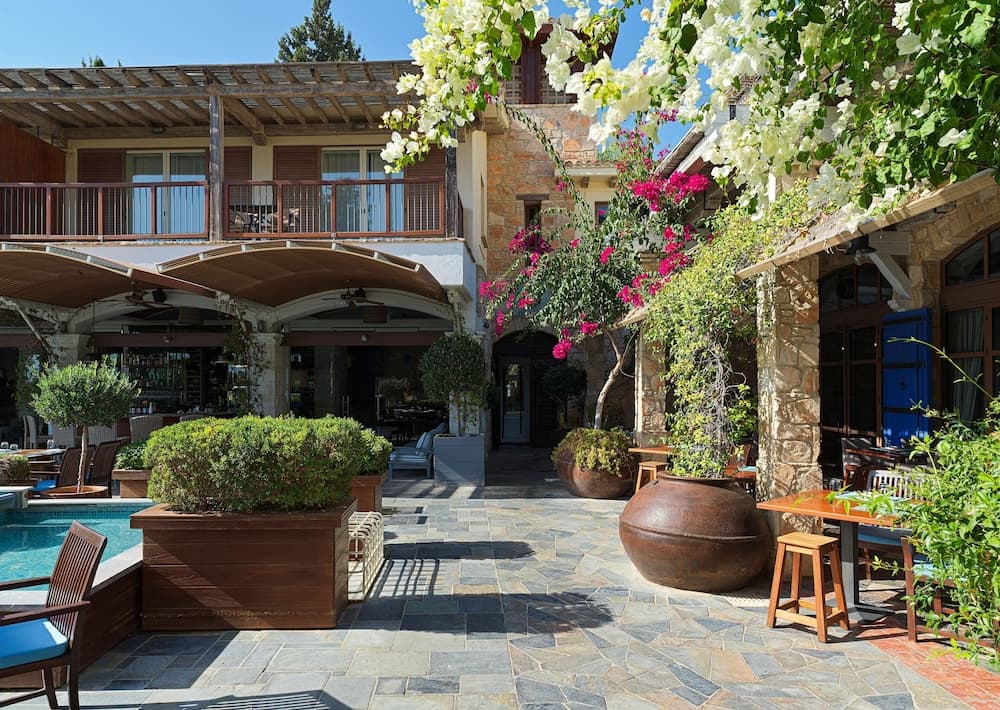 Columbia Beach Resort, Pissouri