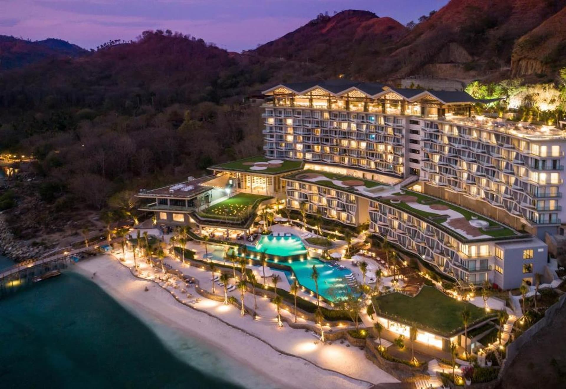 Ayana Komodo Waecicu Beach