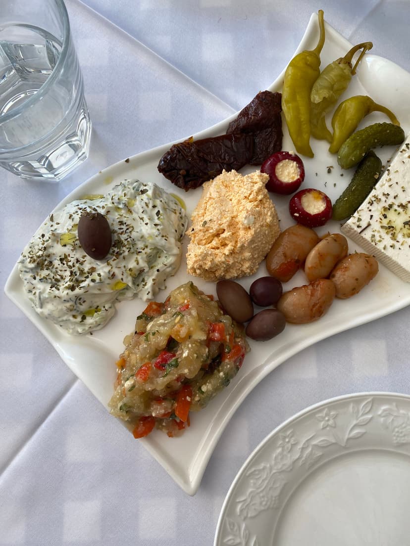 Long tavernas lunches, fresh fish, olive oil and the warmth of Greek hospitality — the unhurried rhythm that defines a Greek holiday.