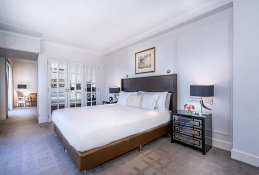 Premier Room