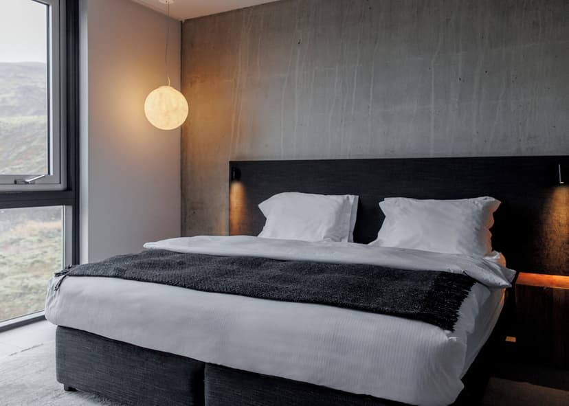 Deluxe Lake-view Room