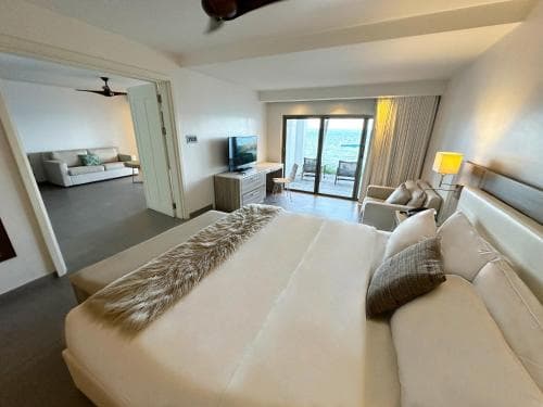 One-Bedroom Ocean View Suite