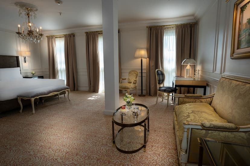 Lounge Suite