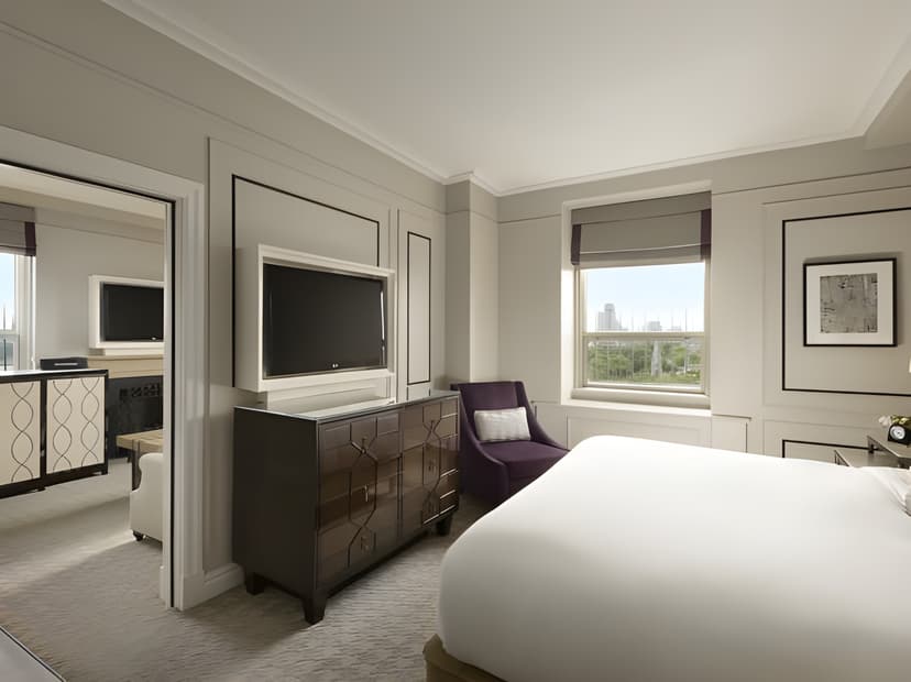 Fairmont Gold Junior Suite