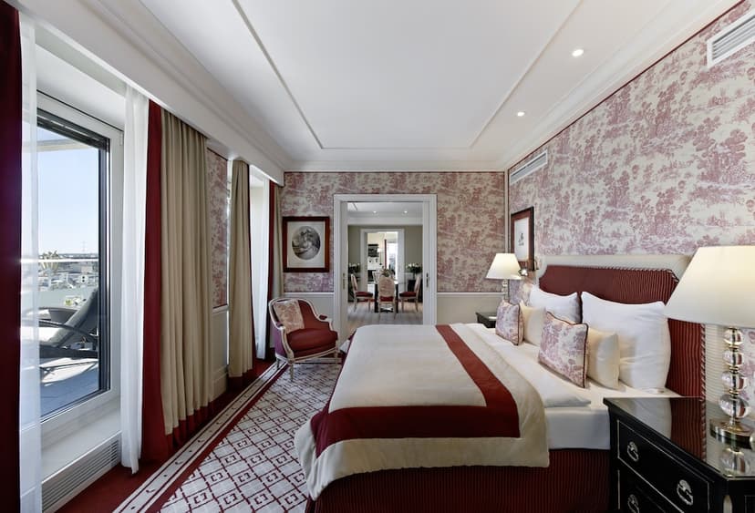 Penthouse Suite