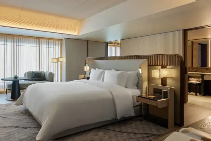 Top Suite