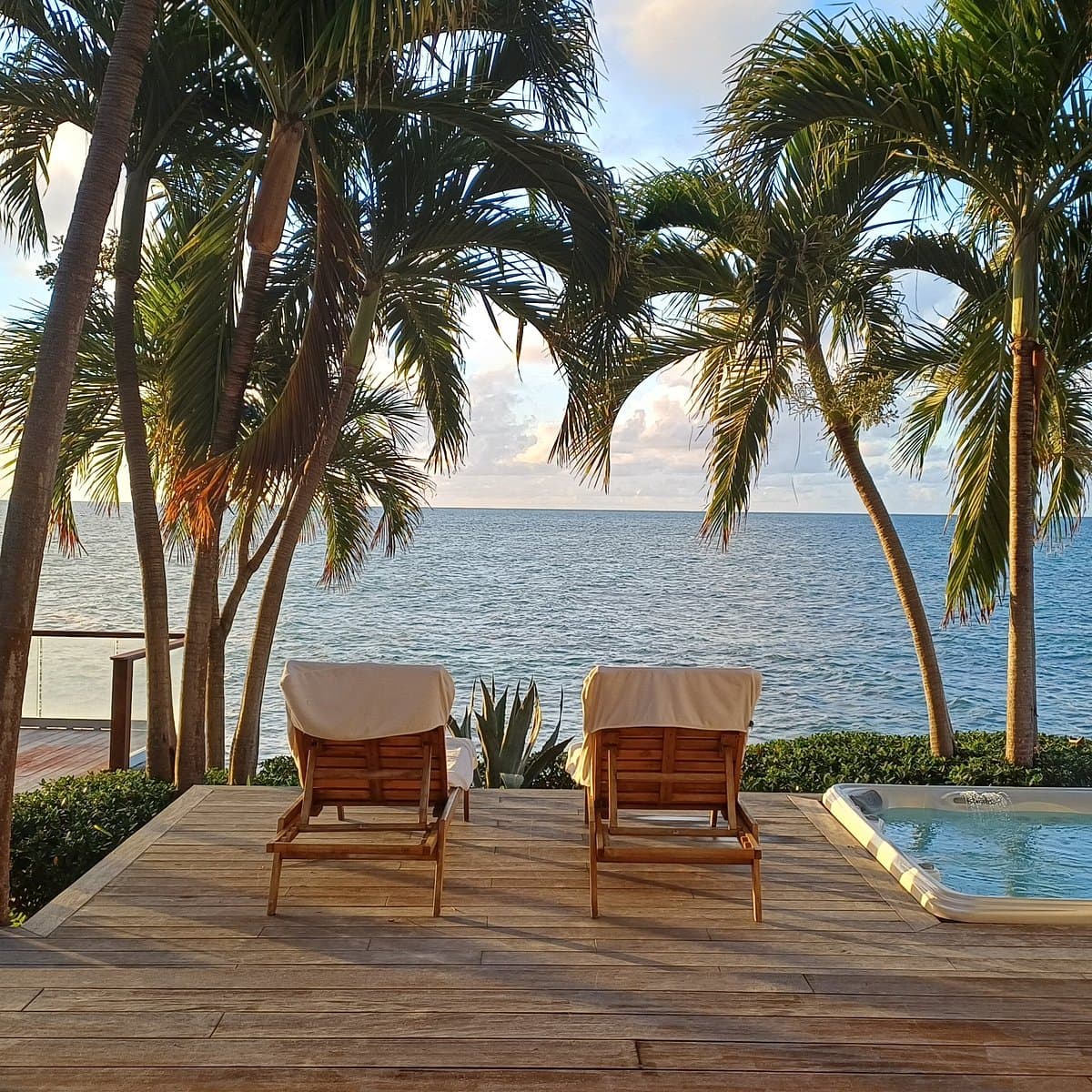 Hodges Bay Resort & Spa spa