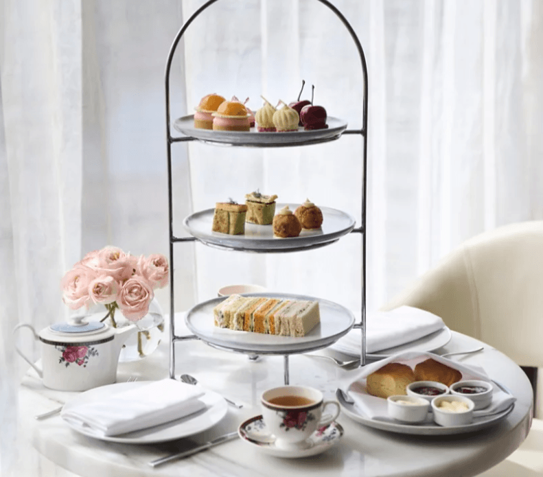 Experience 1: The signature Afternoon Tea