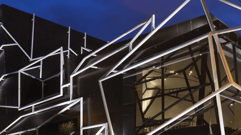 Experience 5: Explore the arts precinct